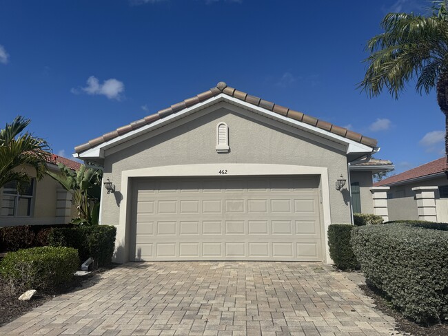 Building Photo - 462 Montelluna Dr