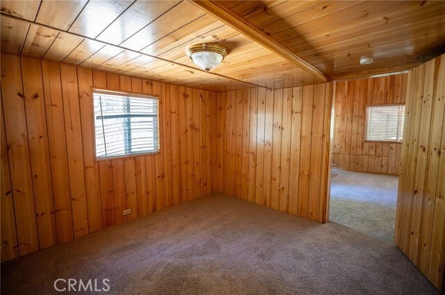 Building Photo - 2462 Spring Dr