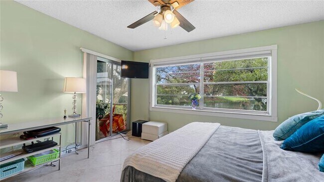Building Photo - 2710 Nassau Bend
