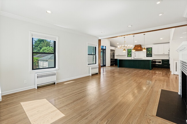 Building Photo - 3238 NE 94th St