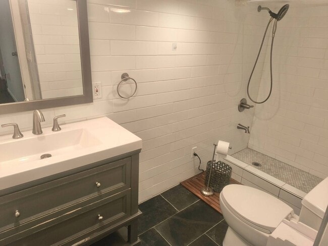 Building Photo - 207-03 34th Ave