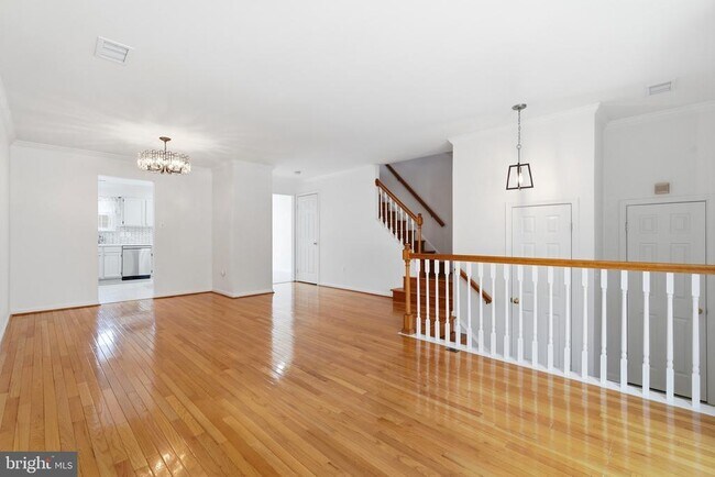 Building Photo - 9663 Franklin Woods Pl