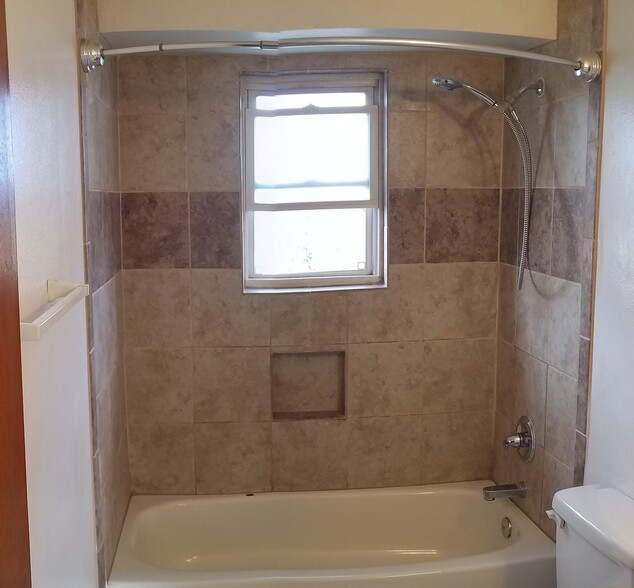 Tiles bath tub and shower - 6646 Provincial Dr
