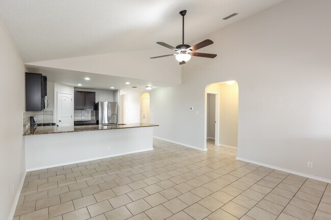 Building Photo - 8813 Palmetto Falls