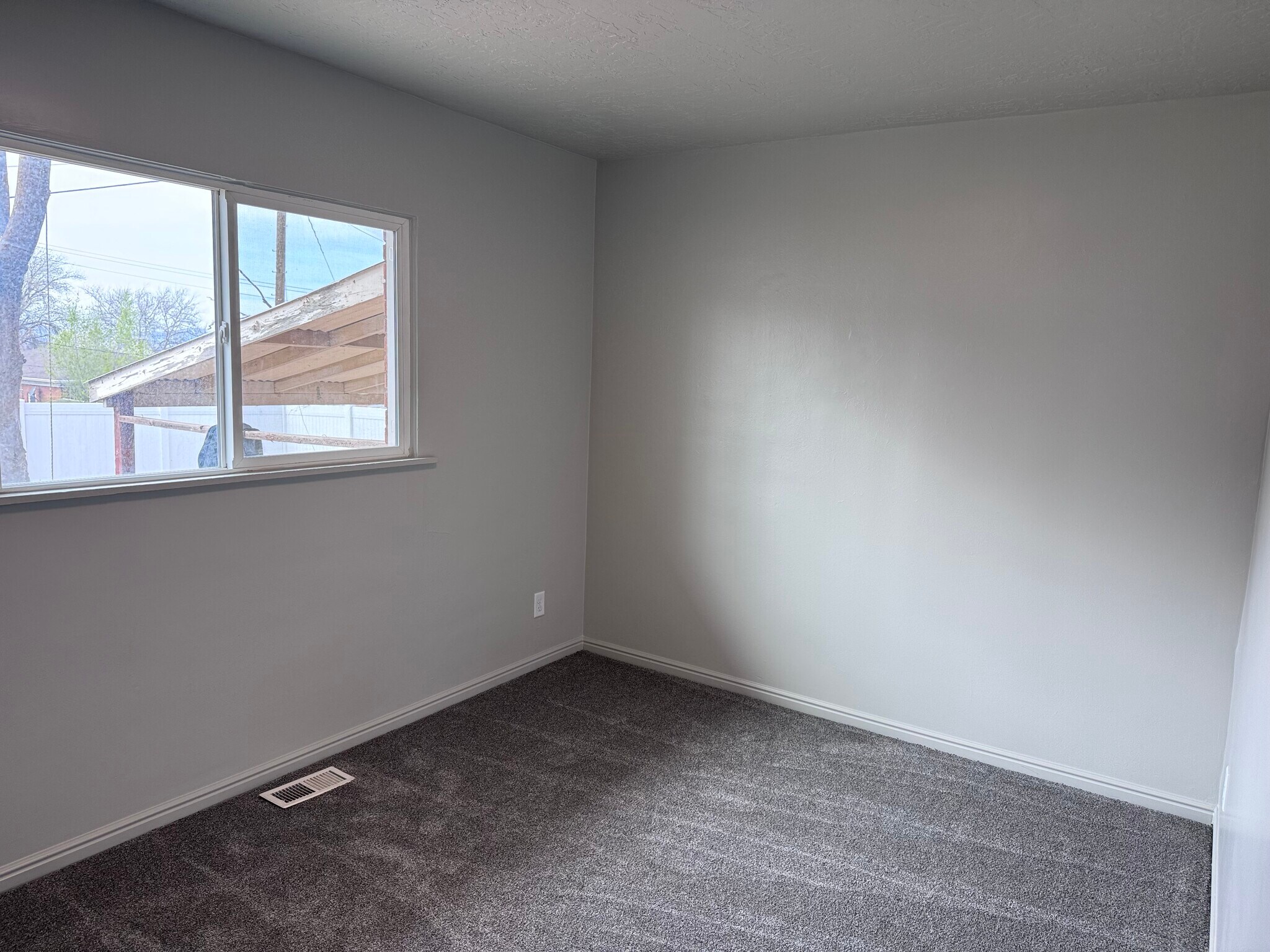 Building Photo - 3879 S 2050 W