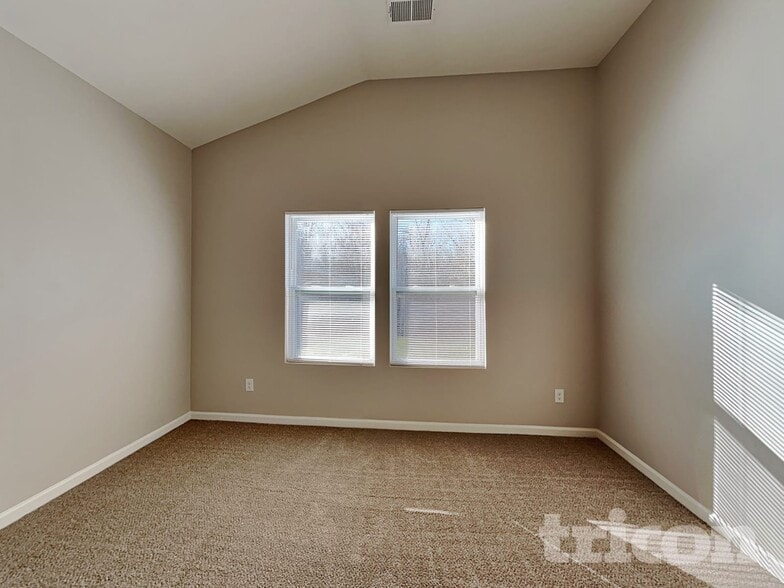 Building Photo - 3715 Gricklade Dr