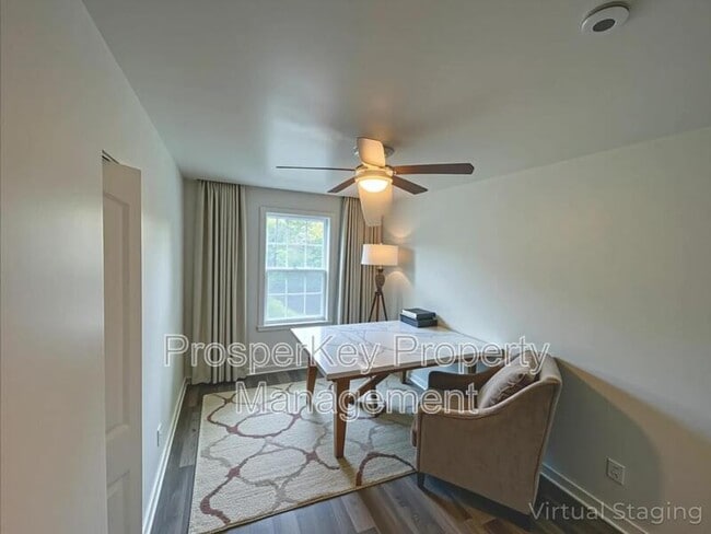 Building Photo - 246 Pinetree Cir