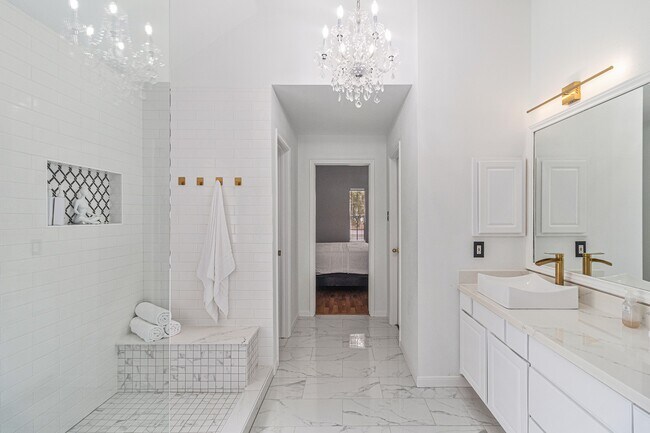 Building Photo - 11230 Sunshine Park Dr