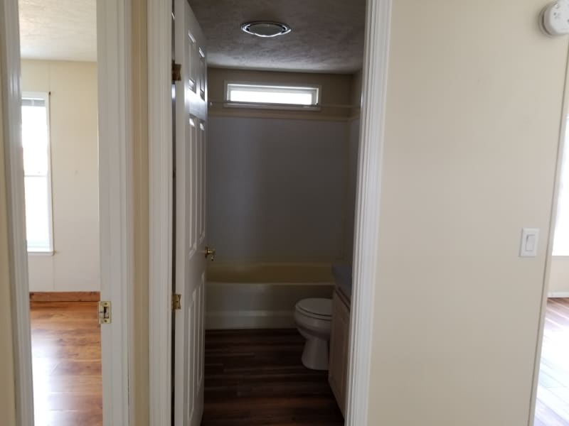 Building Photo - 14 Eastwood Dr