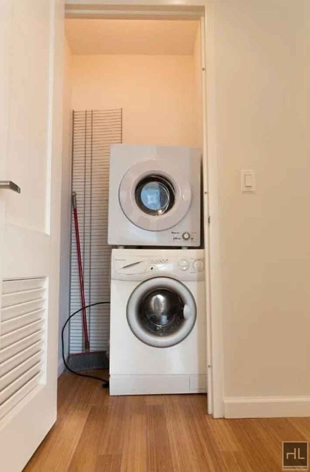 Building Photo - QUEENS PLAZA NORTH