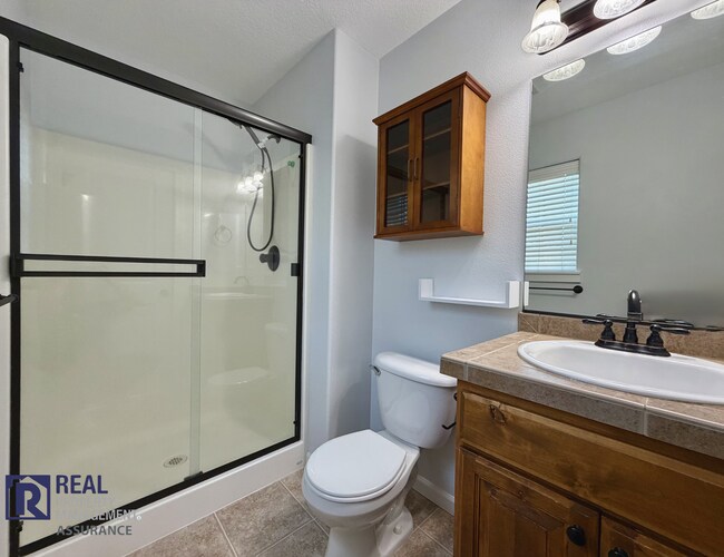 Building Photo - Charming 3BR/2.5BA Beaverton Home in Prime Location