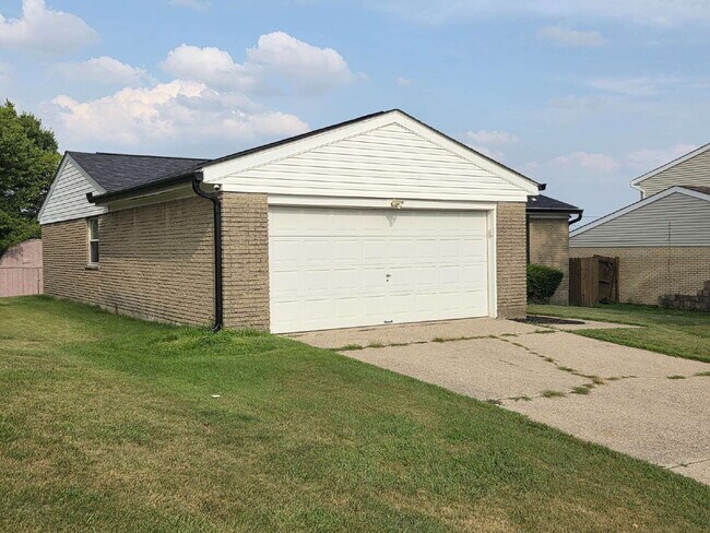Building Photo - 11884 Hamden Dr