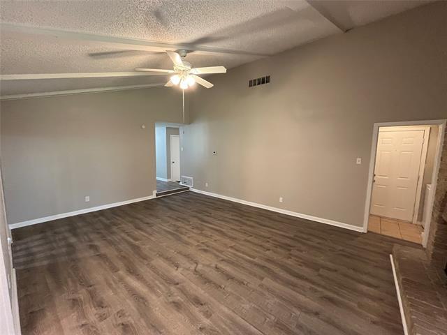 Building Photo - 10 Merrie Cir