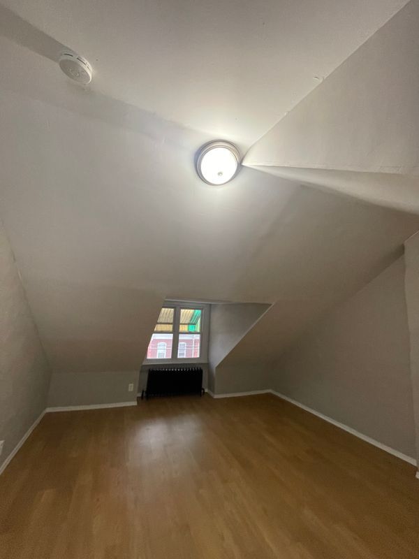 Building Photo - 1335 N 10th St