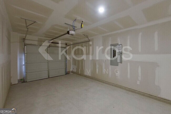 Building Photo - 528 Ivy Brook Way