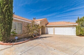 Building Photo - 6012 Sandpiper Pl