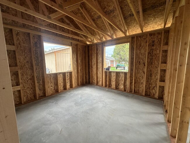 Building Photo - Coming Soon – Brand New 2 Bed, 1 Bath Duplex in Twin Bridges