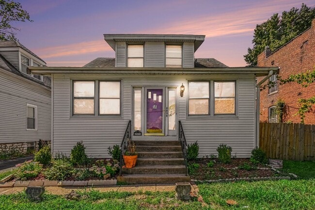 Building Photo - 2038 McLaran Ave