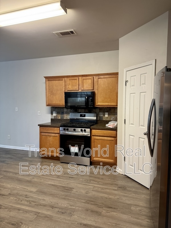 Building Photo - 2363 Jasmine Glen Dr