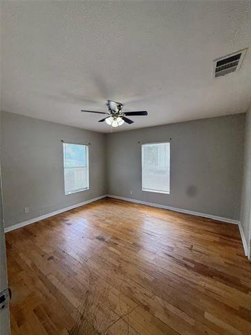 Building Photo - 1007 W Clarendon Dr