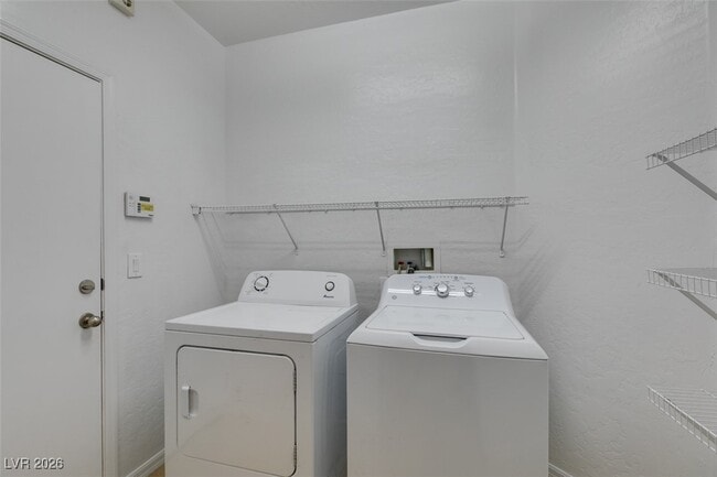 Building Photo - 4013 Gliding Gulls Ave