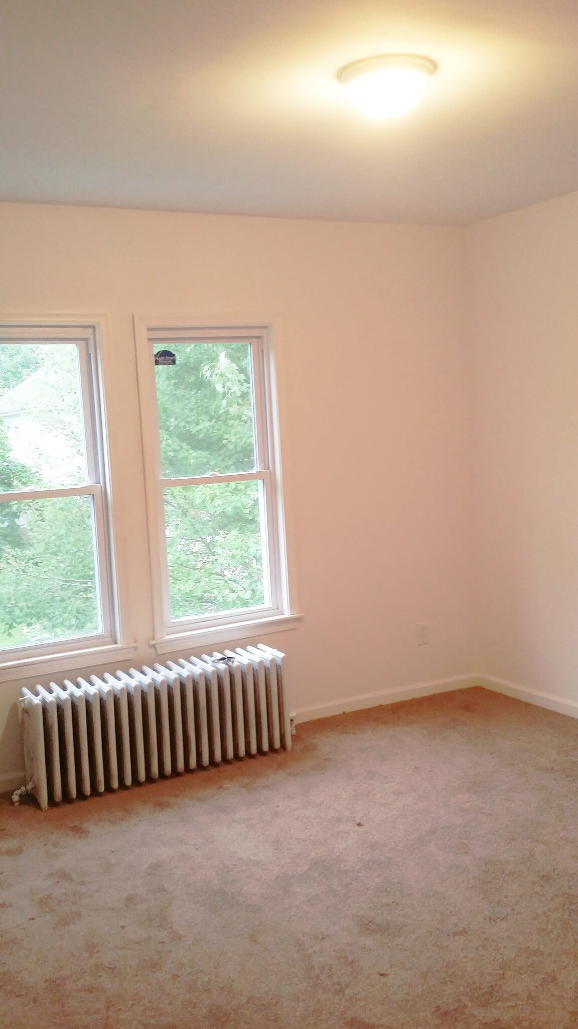 Building Photo - 39 West Ridley Avenue