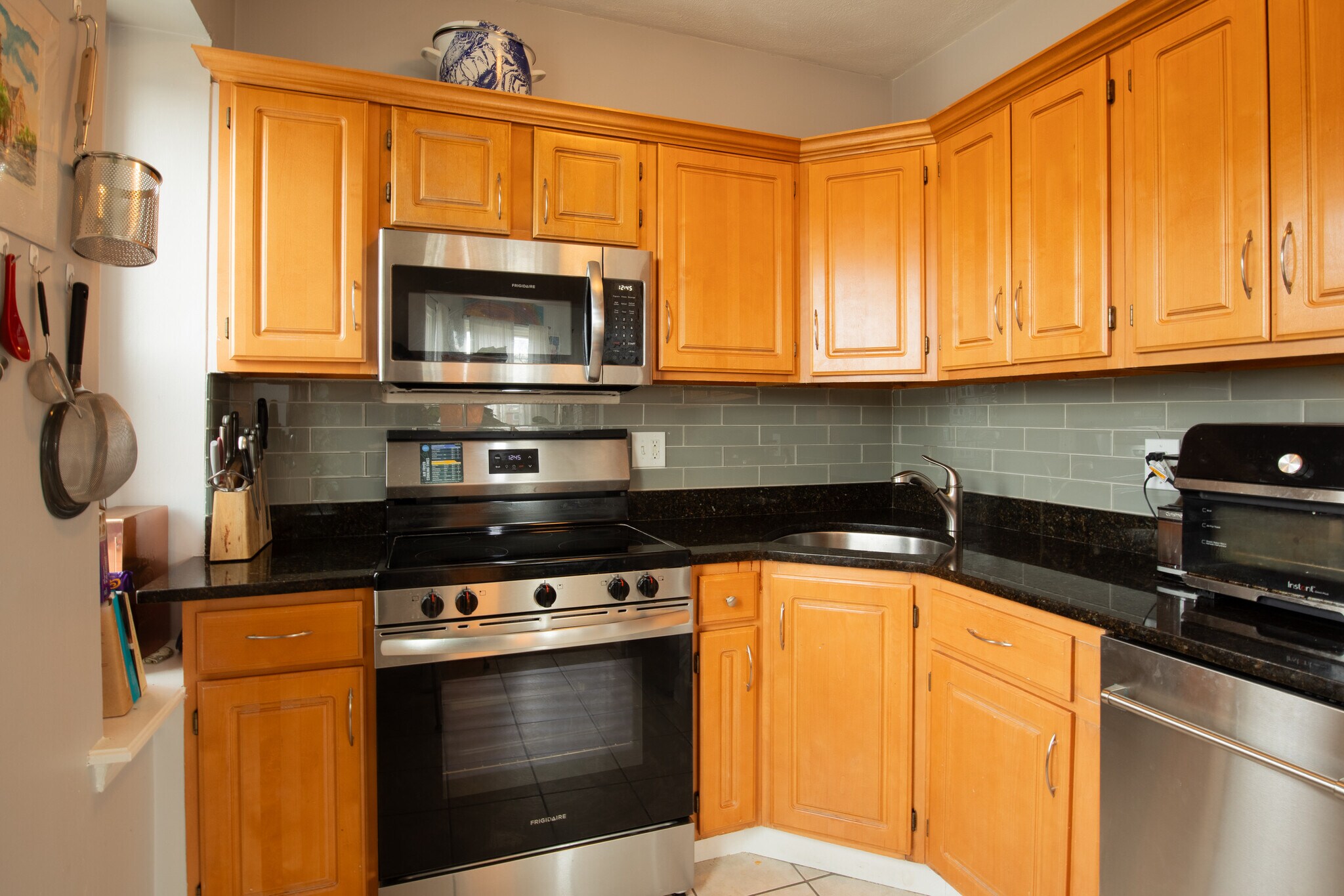 Building Photo - 1810 Dorchester Ave