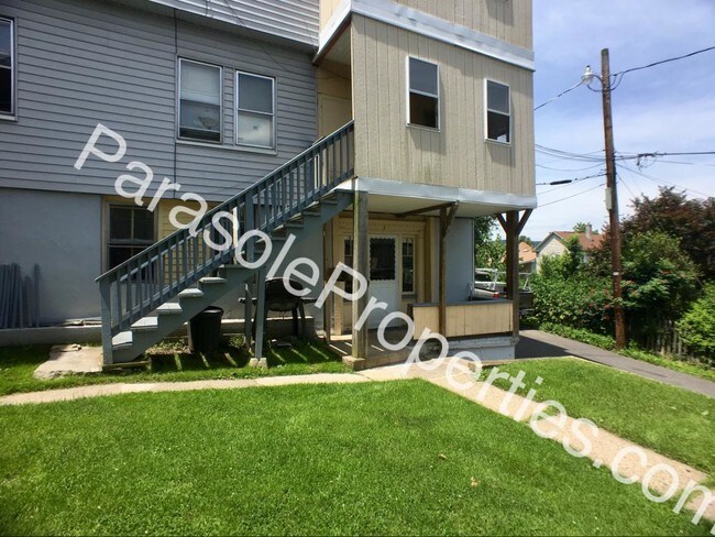 Building Photo - 120 Christian St