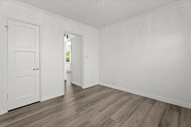 Building Photo - Updated 3-Bedroom Home with Outdoor Kitche...