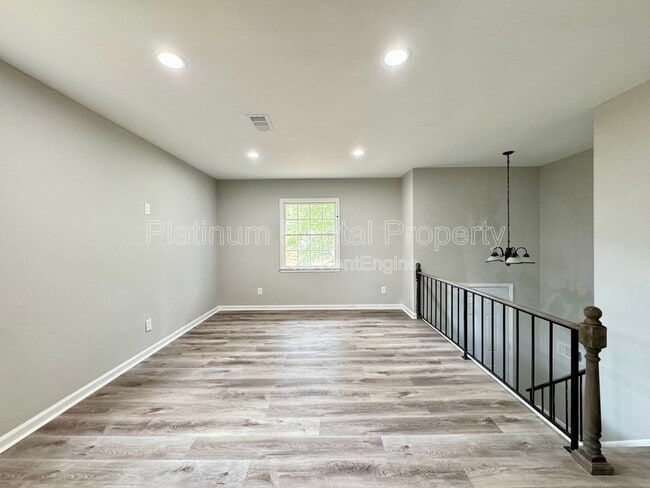 Building Photo - 908 Pinecrest Cove