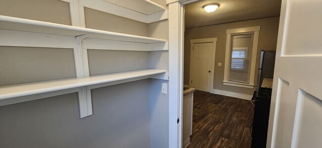 Building Photo - Spacious corner lot home with great natural light!