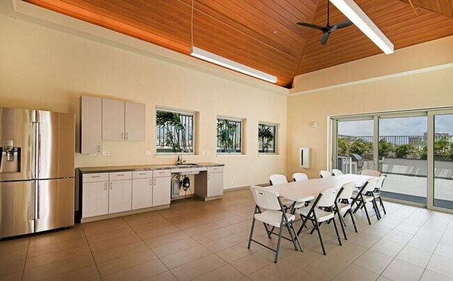 Building Photo - 1631 Kapiolani Blvd