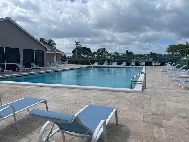 Building Photo - 9761 Boca Gardens Cir N