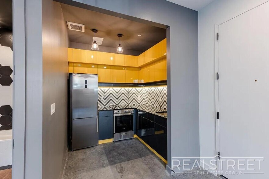 Building Photo - Rutland Road