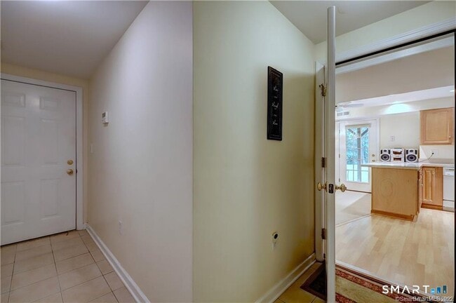 Building Photo - 18 Gaylor Dr