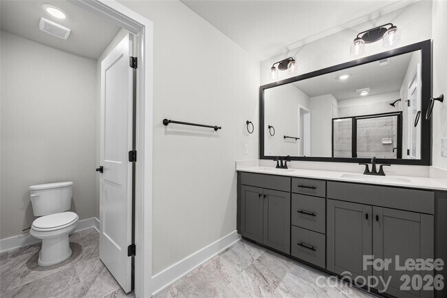 Building Photo - 720 Pinecone Dr