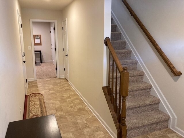Entryway - 2204 Mallard Landing Dr