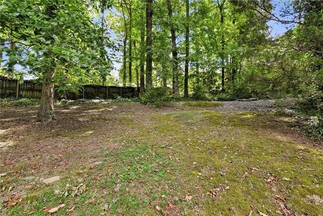 Building Photo - 1857 Fern Creek Ln NE
