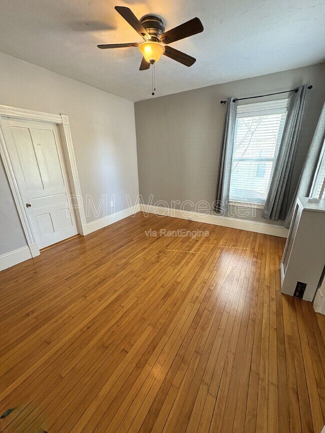 Building Photo - 27 June St