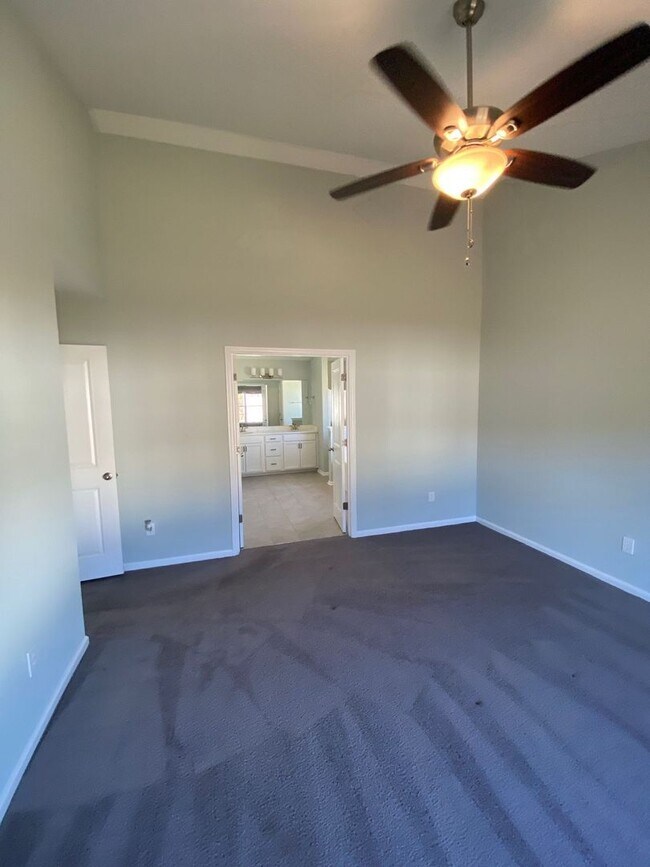 Building Photo - LEGEND OAKS DORCHESTER DISTRICT TWO SCHOOLS