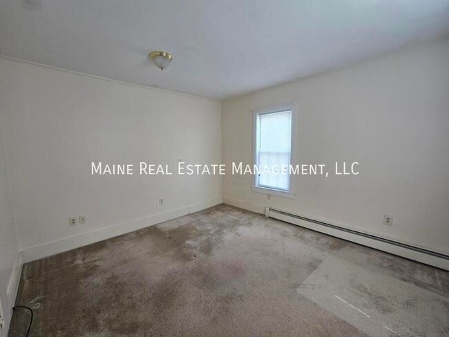 Building Photo - 10 Otis St