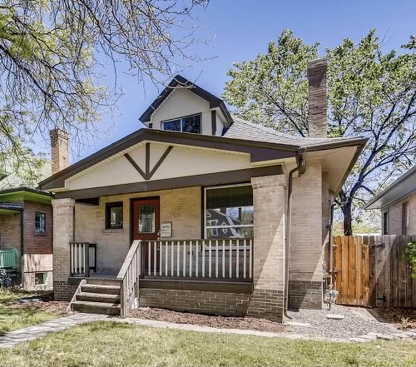 Building Photo - Recently updated Jefferson Park home with ...