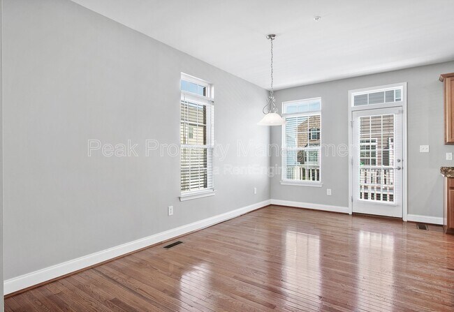 Building Photo - 3823 Maher Manor