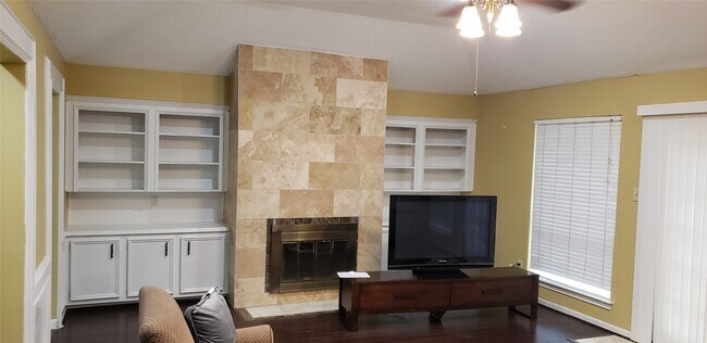 Building Photo - 15111 Paso Real Dr