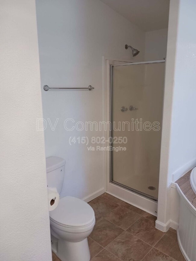 Building Photo - 52145 Dustan Rd