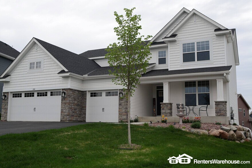 Primary Photo - 1226 Maple Ln