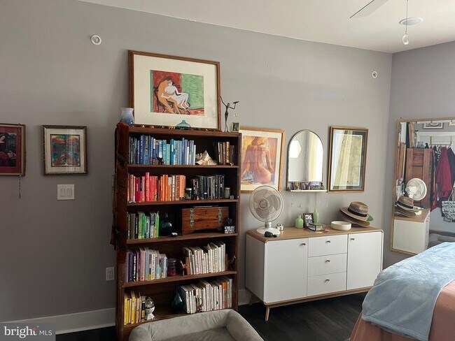 Building Photo - 4001 Ridge Ave