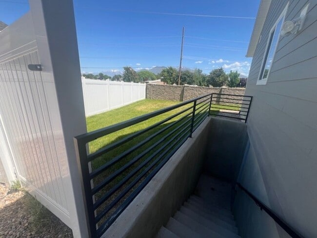 Building Photo - 1357 E 750 S