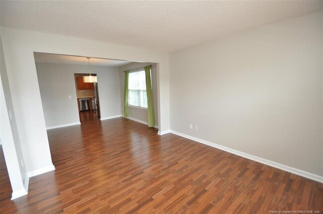 Building Photo - 117 Tiverton Woods Dr