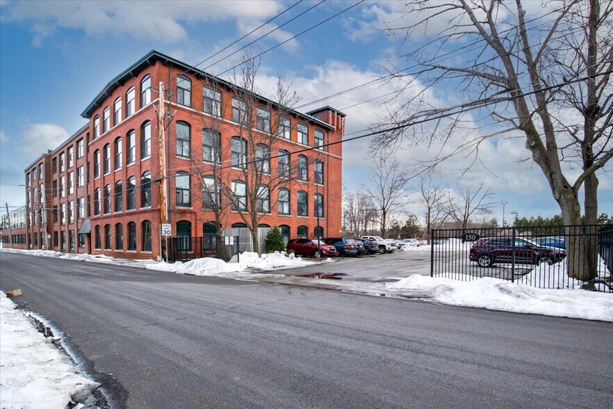 Building Photo - 150 Rumford Ave